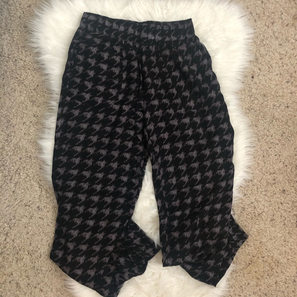 ABERCROMBIE FLOWY PANTS